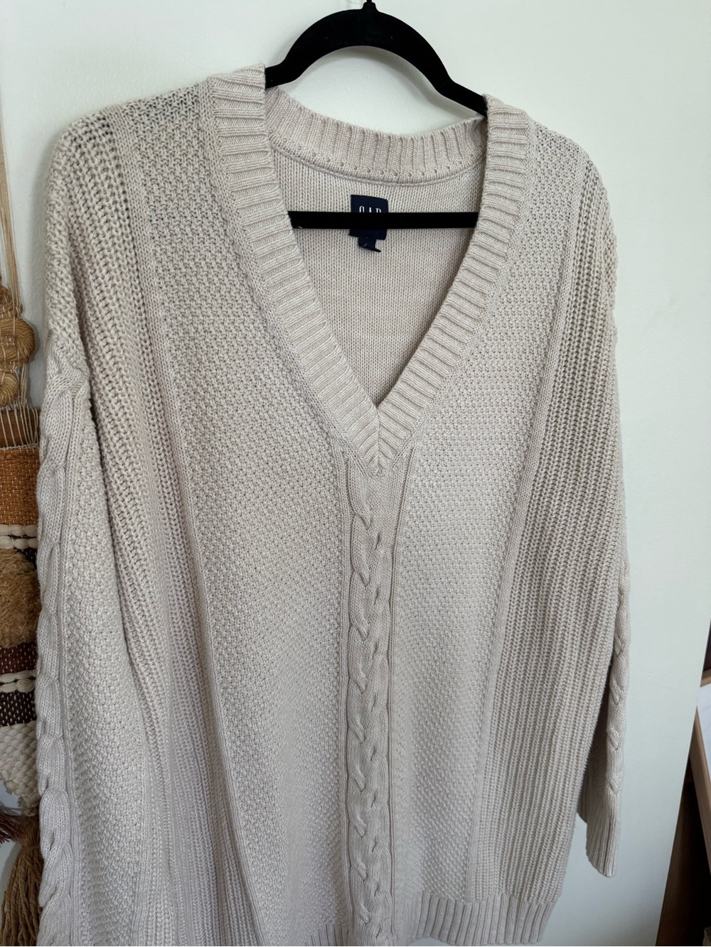GAP V neck cable knit sweater in cream size Large Tall - Picture 2 of 5